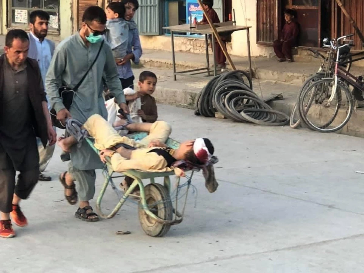 İngiliz Büyükelçiliği için skandal iddia: Afganları saldırıdan önce havalimanına yönlendirdi